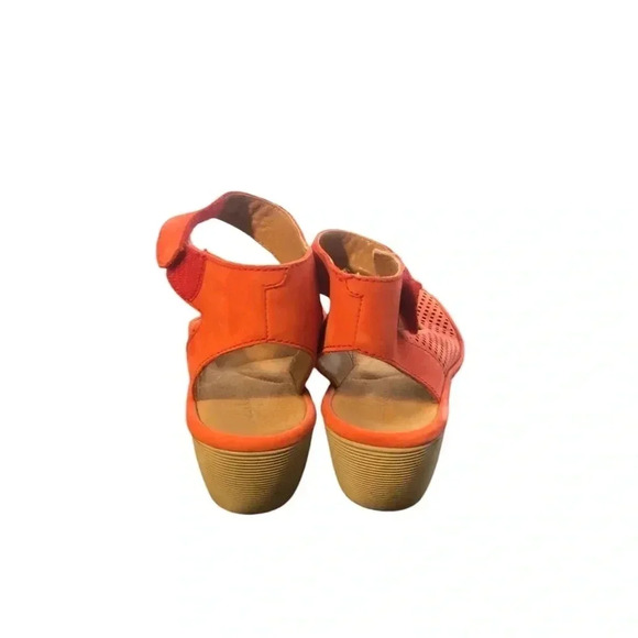 Clarks Red Wedge Sandals - Picture 3 of 4